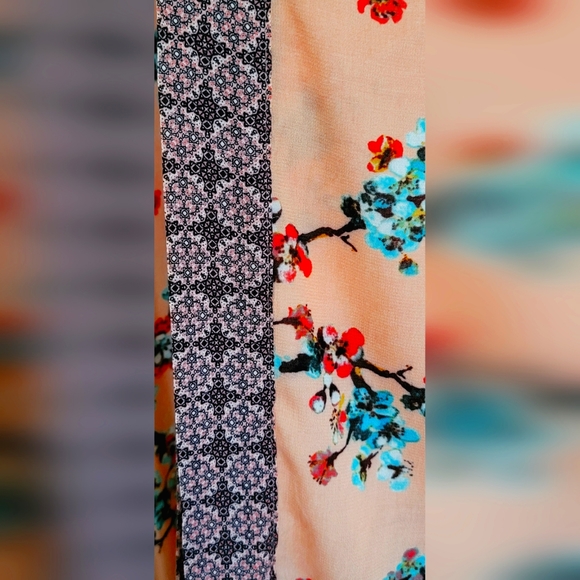 Bohemian pink floral cover up medium - Picture 7 of 8